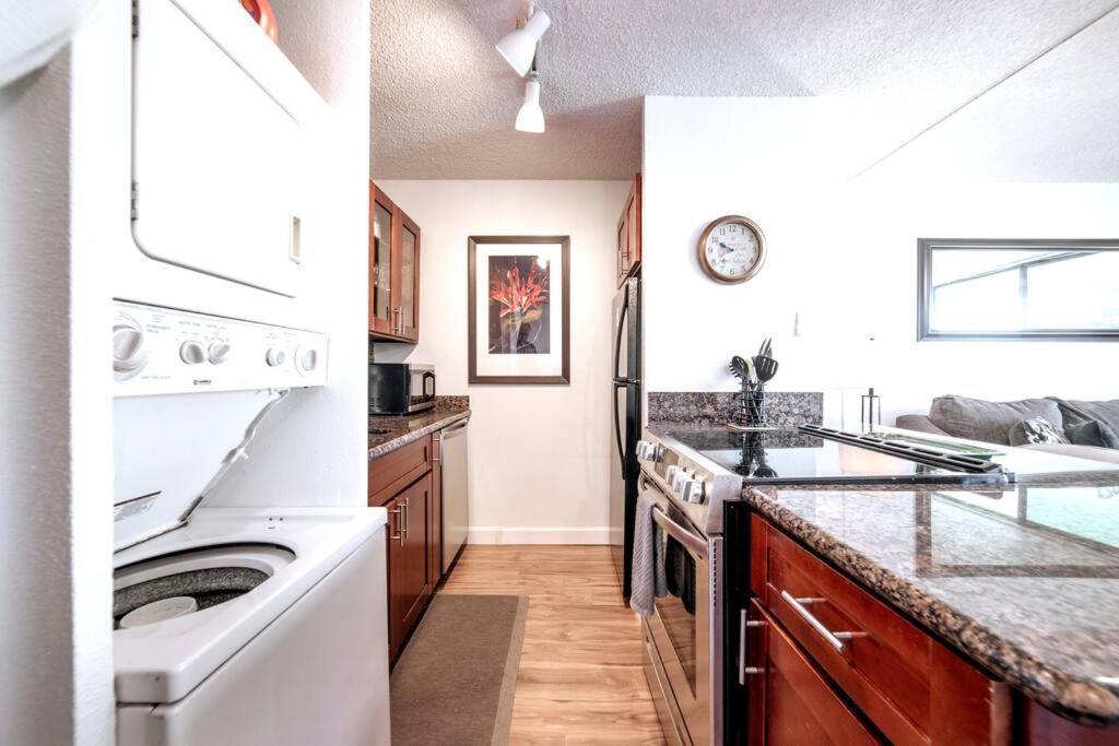 Stunning Maui Direct Ocean Front On The Beach, Walk To Beach From Condo, Watch Turtles, Whales, Ac In All Rooms Ocean View Pool And Spa Wailuku Экстерьер фото