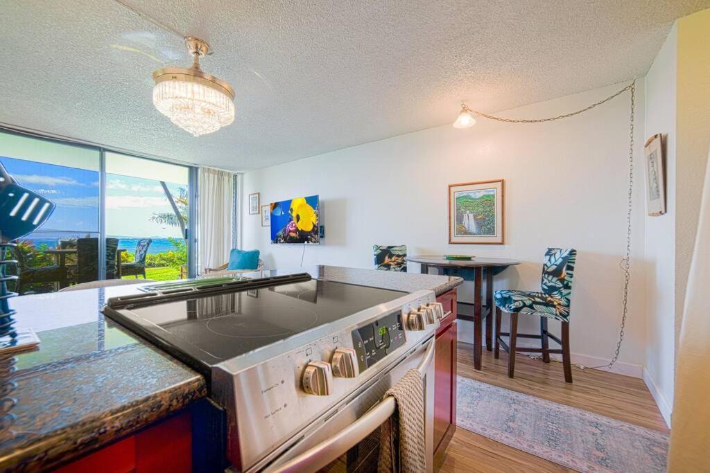 Stunning Maui Direct Ocean Front On The Beach, Walk To Beach From Condo, Watch Turtles, Whales, Ac In All Rooms Ocean View Pool And Spa Wailuku Экстерьер фото